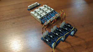 Модулі драйверів напівмостів з платами резисторів і IGBT-модулями та ізольованим трифазним датчиком струму